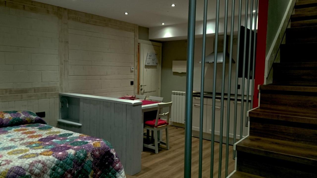 Apartamentos El Rincon De Andrea II Biescas  Extérieur photo