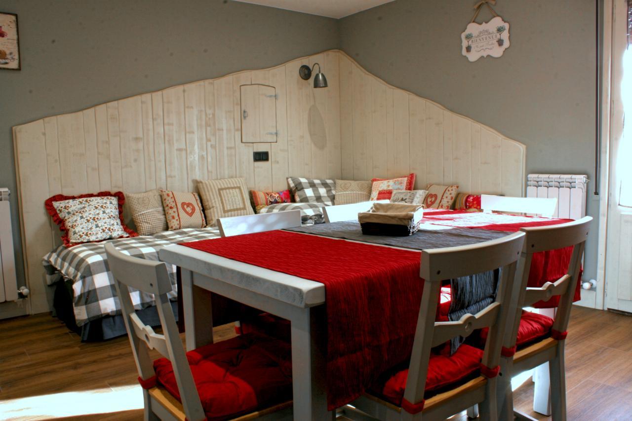 Apartamentos El Rincon De Andrea II Biescas  Extérieur photo