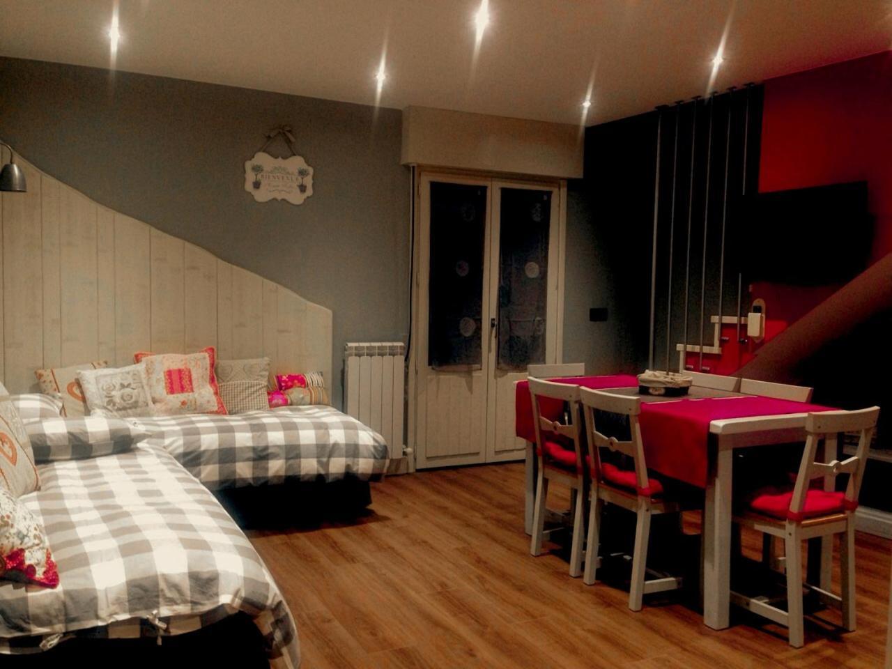 Apartamentos El Rincon De Andrea II Biescas  Extérieur photo