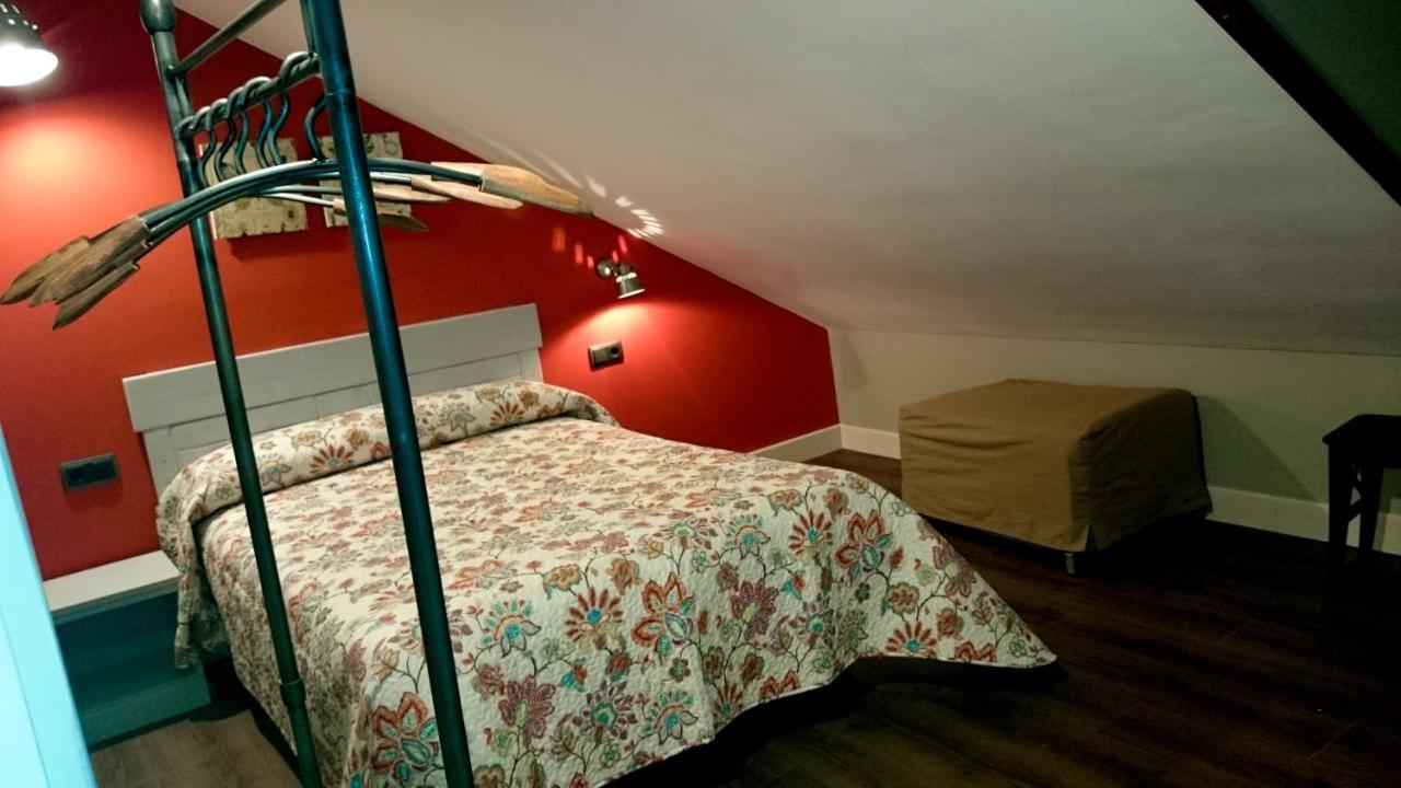 Apartamentos El Rincon De Andrea II Biescas  Extérieur photo